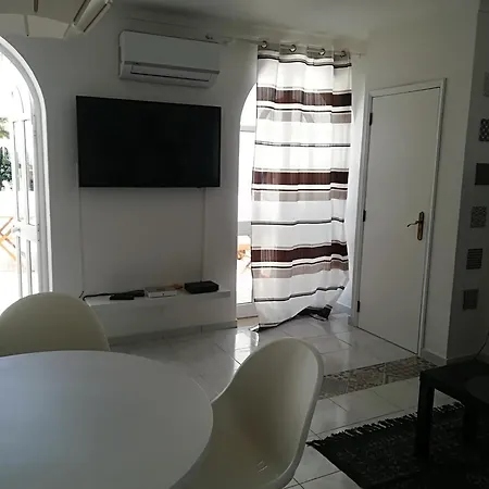 דירה Garden Pool View Terrace